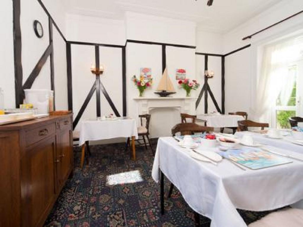 Sandy Bay Guest House Bournemouth Buitenkant foto