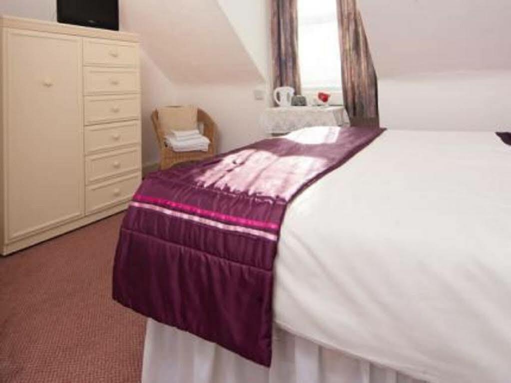 Sandy Bay Guest House Bournemouth Buitenkant foto
